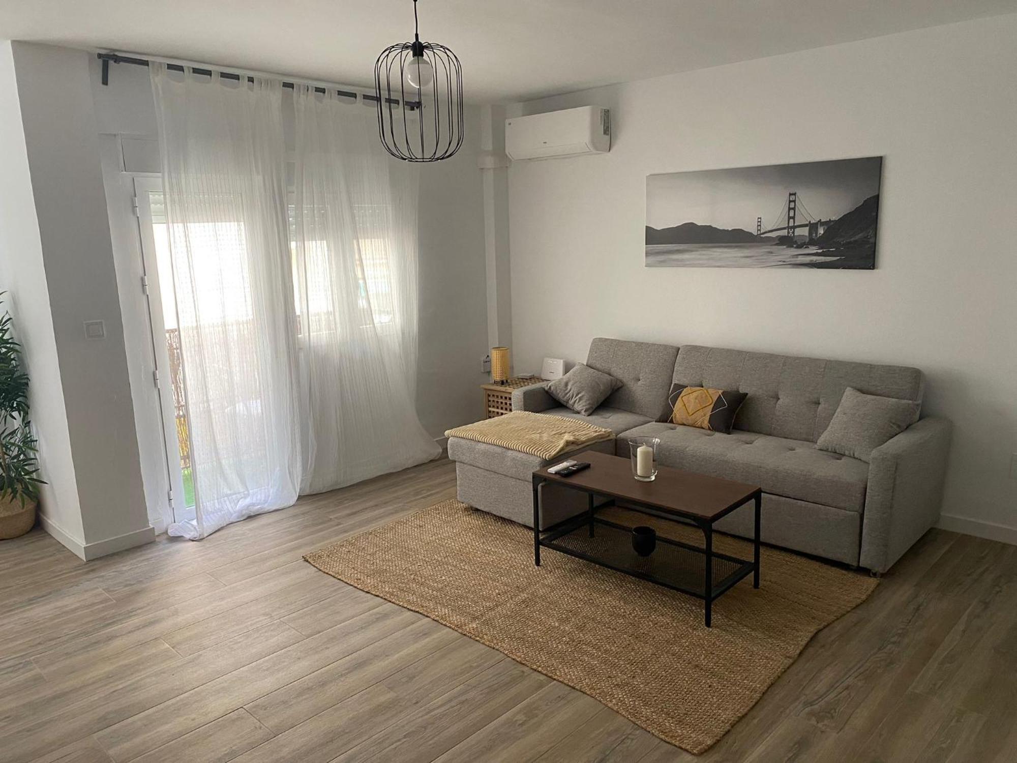 El Palo, Apartment *